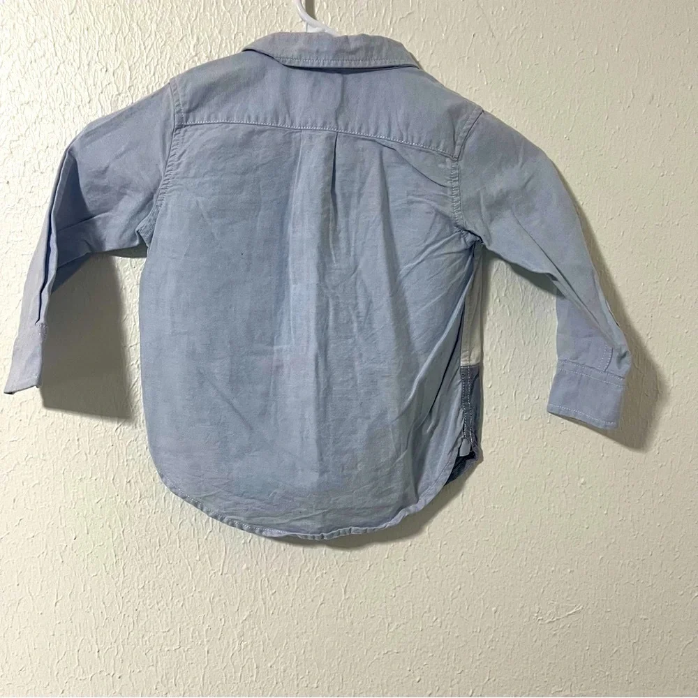 Baby GAP Factory Boys Size 2 YearsBlue and White Button Down Shirt Modern Casual